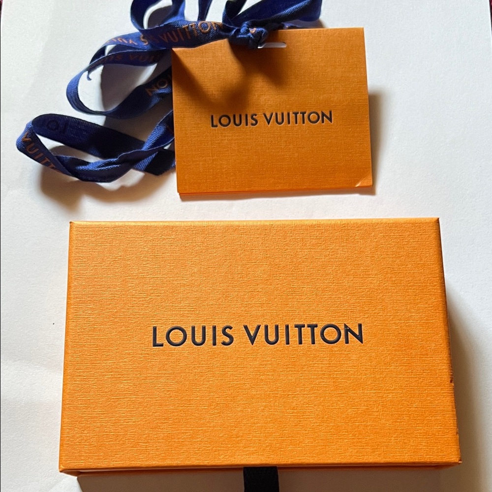 Louis Vuitton Black Monogram Key Holder with Gold Accent - Picture 9 of 10